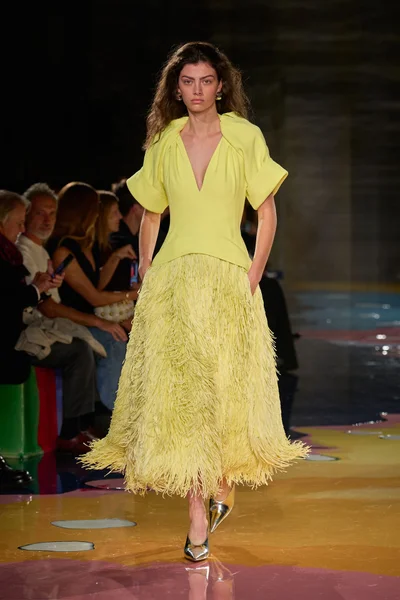 Look 70